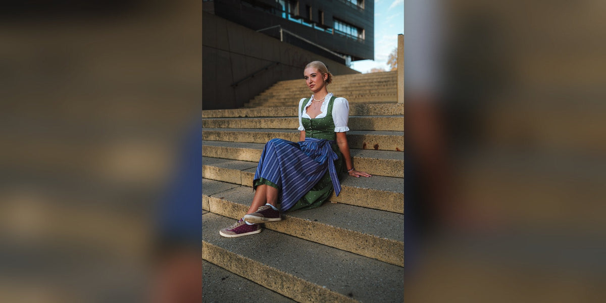 Gleicher Schnitt getragen, ganzes Outfit (abgebildet in anderer Farbe)