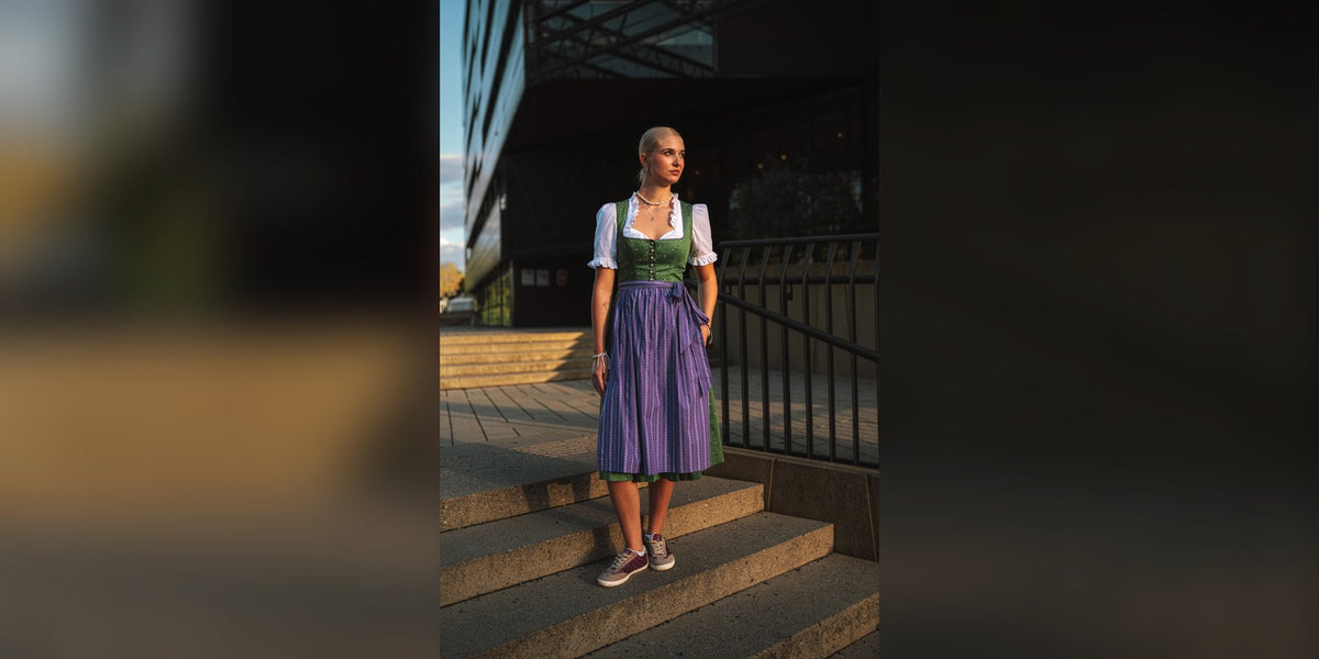 Gleicher Schnitt getragen, ganzes Outfit (abgebildet in anderer Farbe)