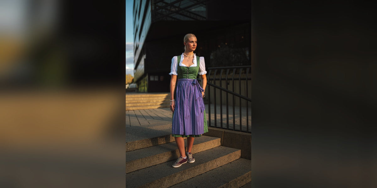 Gleicher Schnitt getragen, ganzes Outfit (abgebildet in anderer Farbe)