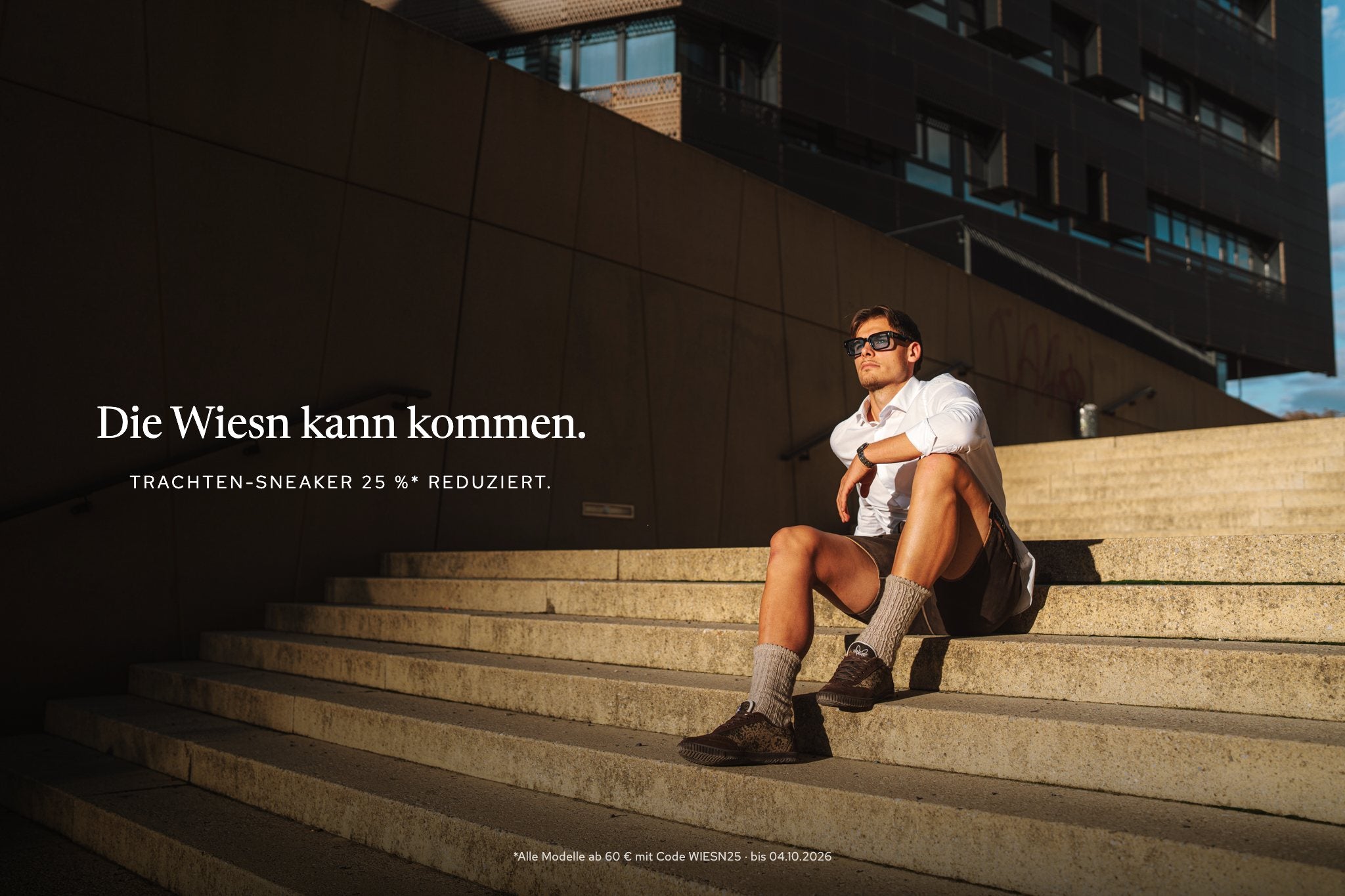 Die Wiesn kann kommen. Trachten-Sneaker 25 % reduziert mit Code WIESN25.